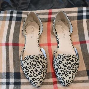 Restricted Slip Flat Shoes Women 10 Cheetah Print